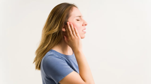 Las causas cervicales asociadas a los acúfenos se pueden tratar a la vez que la patología en sí