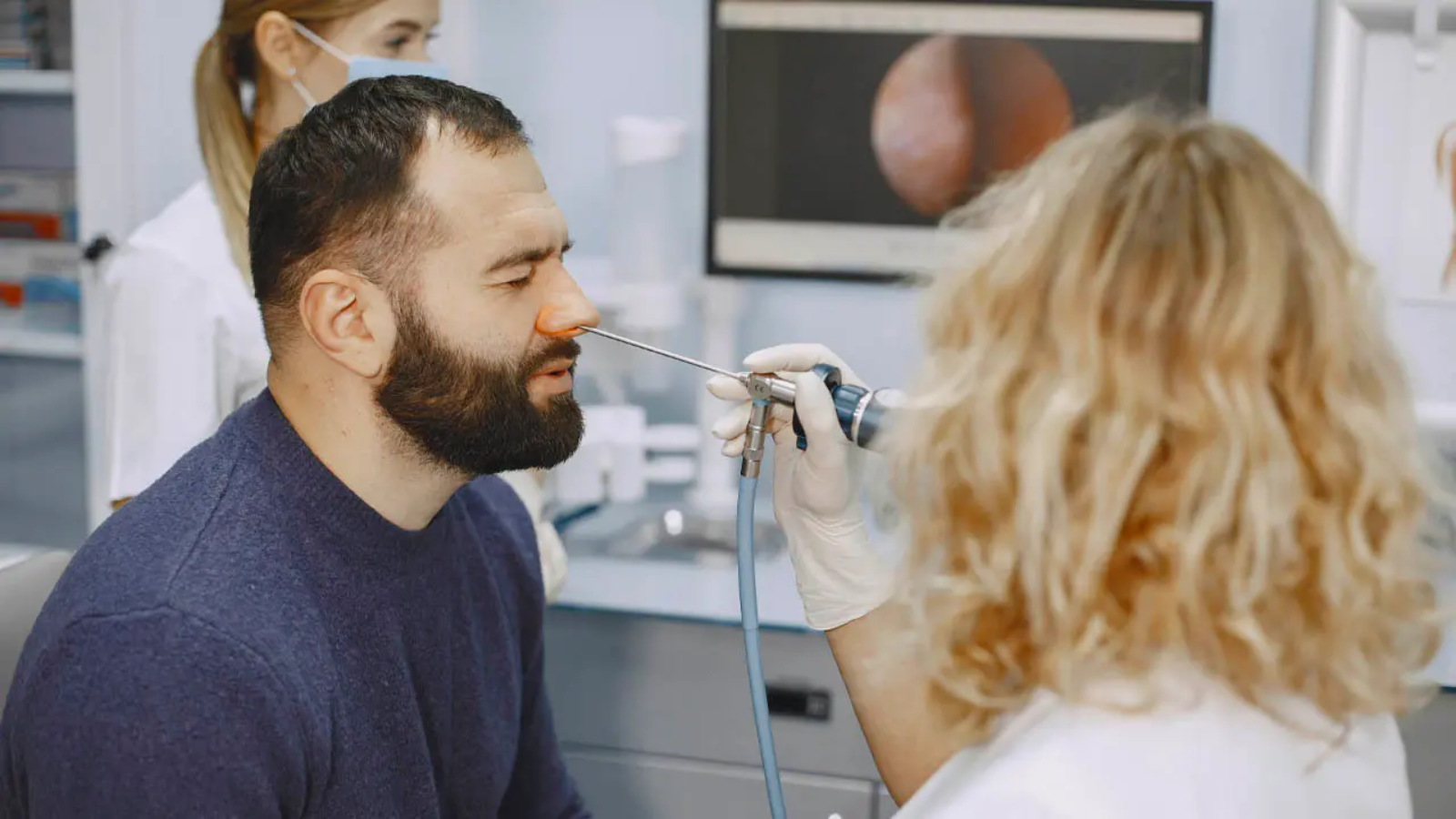 La operación de pólipos nasales se lleva a cabo cuando los fármacos no resultan efectivos