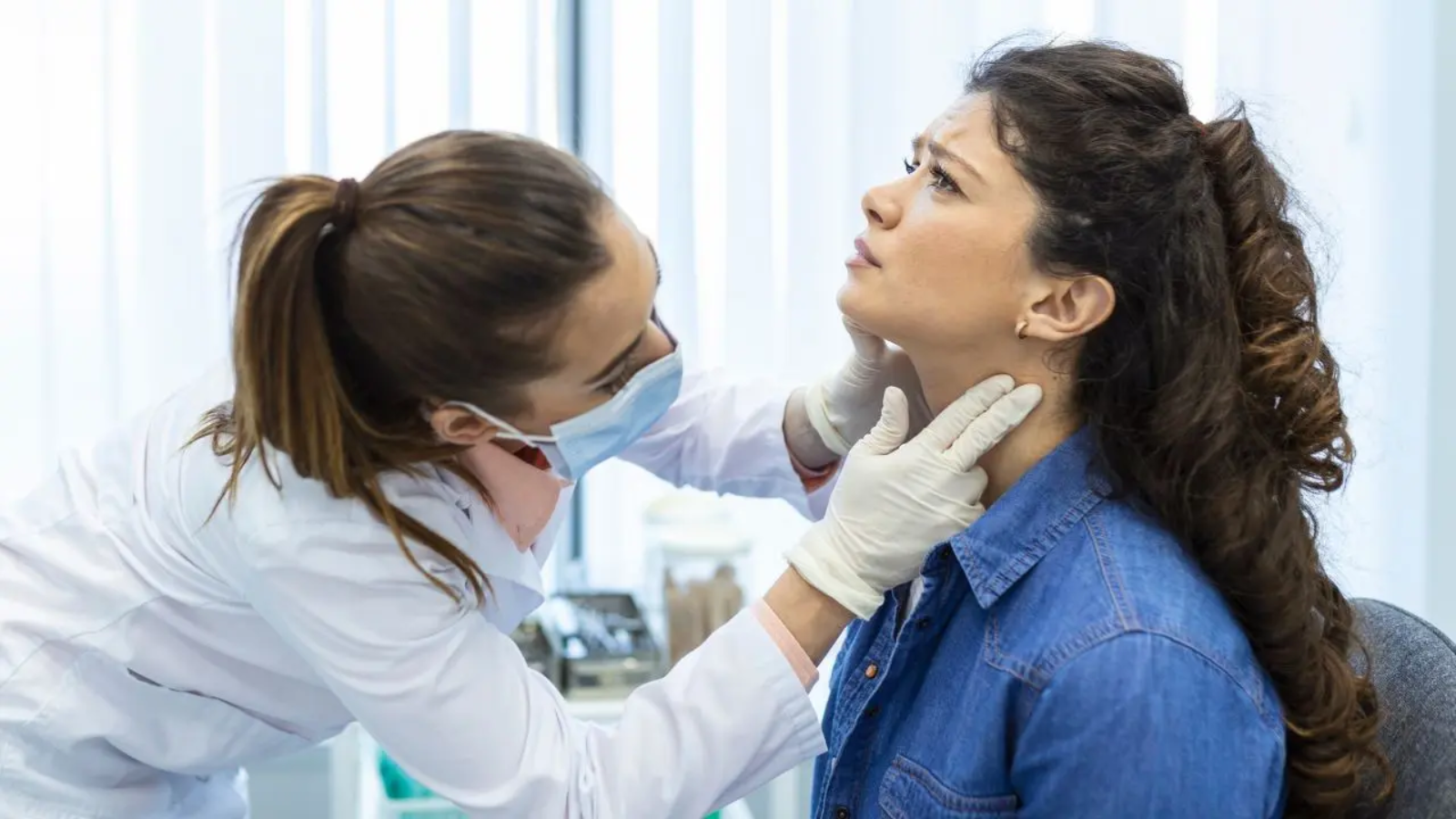 Un diagnóstico preciso en el otorrinolaringólogo es esencial para reducir los riesgos de la operación de nódulos vocales.