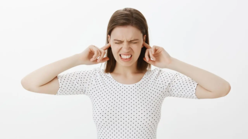 El tratamiento de los acúfenos no implica una «cura» en el sentido estricto