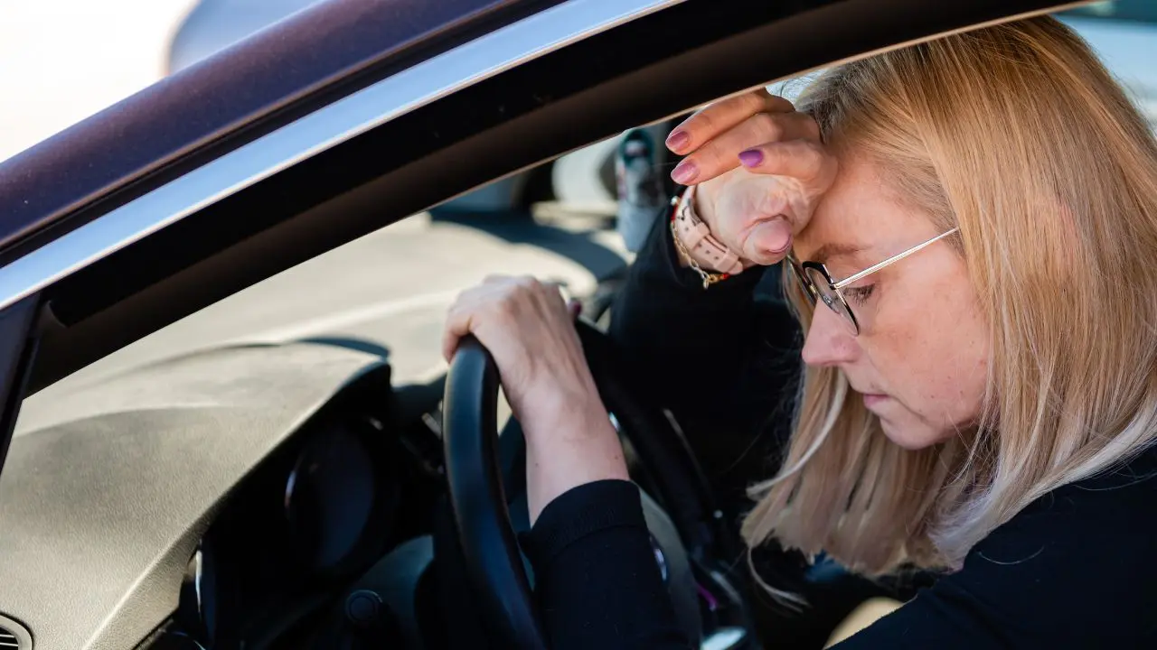 La pérdida de olfato después de un accidente (como la de la mujer de la imagen) es una consecuencia que a menudo pasa inadvertida, sobre todo cuando existen otras lesiones más evidentes que requieren atención inmediata